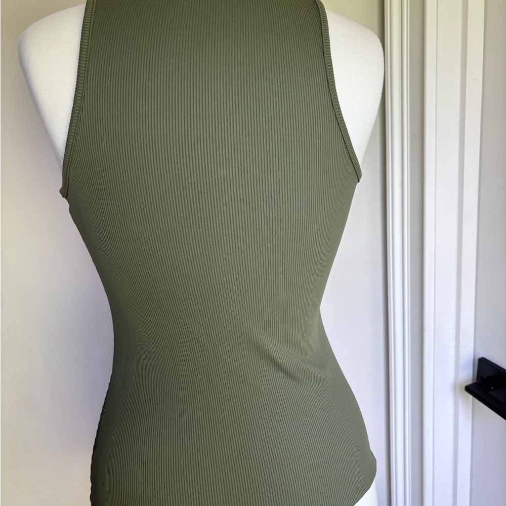 WHBM FORME Ribbed Stretch Tank - Picture 3 of 5